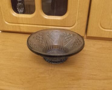 Bərk Ağır Qalın Orta Böyük Şüşə Dekorativ Bəzəkli Meyvə Qabı. - — 1