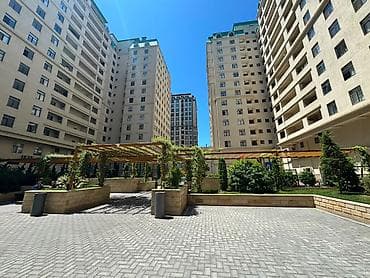 28 may metro: 3 otaqlı, Yeni tikili, 90 kv. m — 3