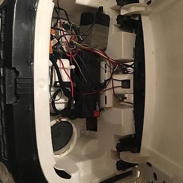 Uşaq maşını satılır, az işlənib, akumulyatorun zaryadka şnuru yoxdu — 2