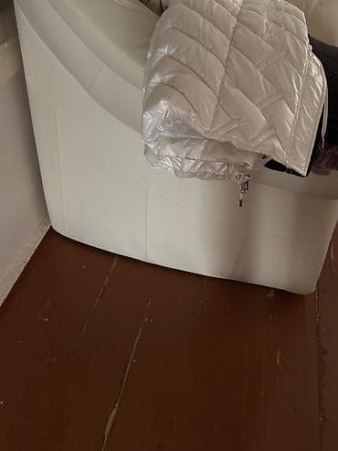 ayaqqabı dolabı ucuz: İşlənmiş, Kreslo, Dəri, Kredit yoxdur, Çatdırılma yoxdur — 3