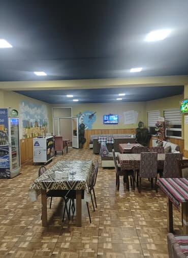 Ev personalı və təmizlik: Ofisiant tələb olunur, Restoran, Gündəlik ödəniş, 18-29 yaş, Təcrübəsiz — 1