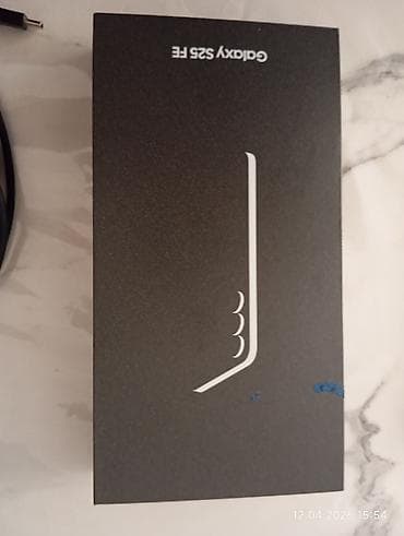 samsung s20 fe ekran: Samsung Galaxy S25 FE, 128 GB, rəng - Qara — 3