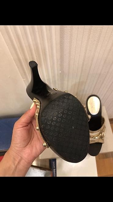 cucci: Gucci qadın sandaleti – orijinal italyan istehsalı - Model: Gucci — 9