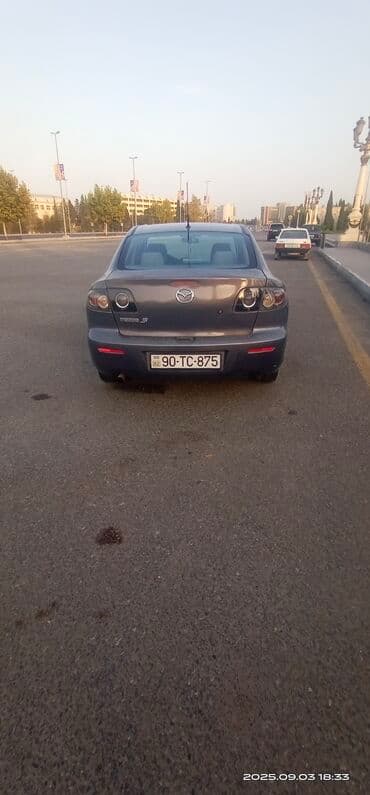 hediye qutusu: Mazda 3: 1.6 l | 2008 il Sedan — 3