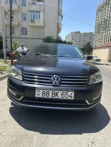 avto disklər: Volkswagen Passat TSI sedan - Kuzov: sedan, qara rəng - Mühərrik: TSI — 1