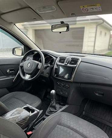 Nəqliyyat: Renault Logan: 1.6 l | 2014 il 373000 km Sedan — 6