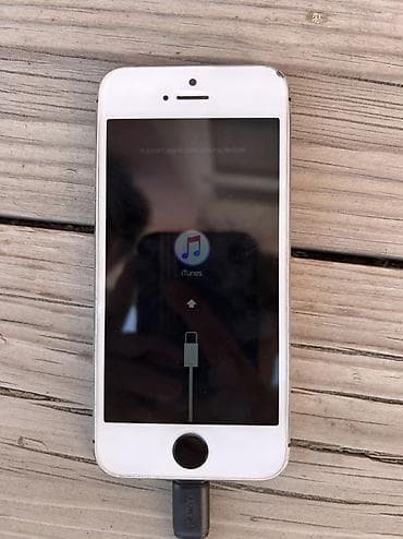 iphone 15 pro ax: IPhone 5s, 32 GB, Gümüşü, Barmaq izi — 2