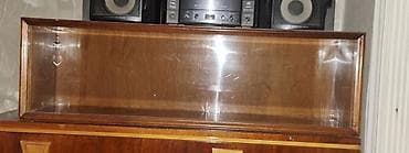 Taxta vitrin/qutu – şüşə önlü Eyni ölçüdə 3 ədəddir,şüşəlidir -