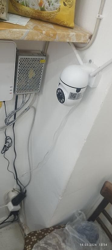 TV və video: Wi‑Fi IP müşahidə kameraları – daxili və xarici nəzarət üçün — 1