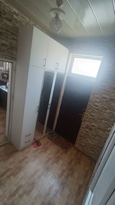 gence weheri: -Ev Xırdalan şəhəri, Adıgözəlov küçəsi, 34a ünvanında yerləşir — 6