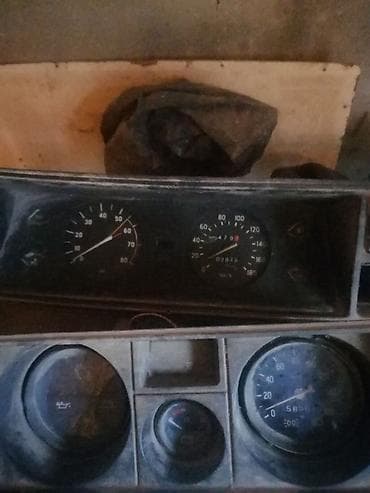 Məhsul: Sovet istehsalı avtomobillər üçün analoq cihaz paneli və