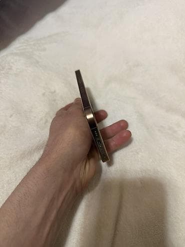 iphone 8 128: IPhone 16 Pro, Qızılı, Face ID — 3