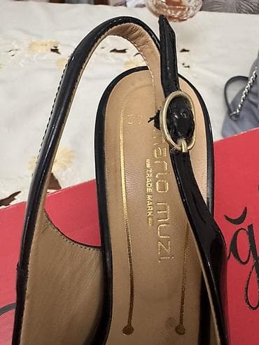 qara almaz: Qadın ayaqqabısı – Mario Muzi Dəridir.Bir neçə dəfə geyinmişəm. - — 2