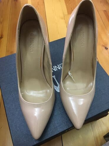 Tuflilər, Ölçü: 38, Yeni lalafo.az -da Tuflilər, Ölçü: 38, Yeni