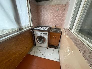 3 cü mikrorayon: Mənzil – 2 otaqlı, ayrı mətbəx və koridorlu planlama Xüsusiyyətlər: - — 3