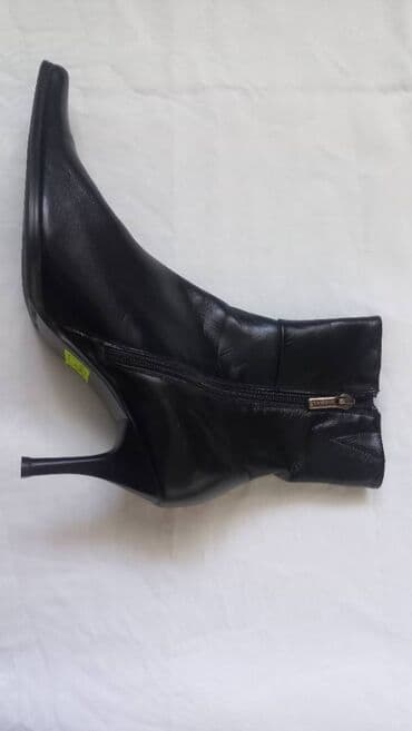 qadin botlari: Ölçü: 38, Yeni — 2