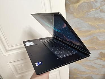 iphone xs ekran: Hp Omnibook flip x, 2025, ideal vəziyyətdə Oyun və dizayn işləri üçün — 4