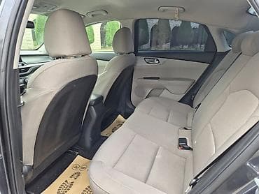 ekskavatorlarin satisi: Kia Forte: 2 l | 2020 il Sedan — 4