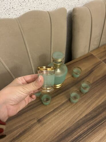 Qida məhsulları: Şüşə içki dəsti – 2 komplekt 1) Türkuaz-şampan rəngli karaf və 6 — 3