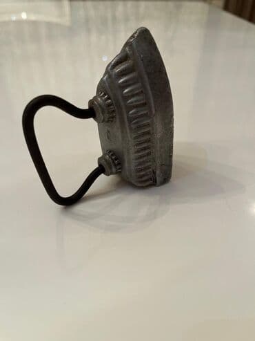 qədimi qəpiklər: Qədimi antik miniatür ütü Nizami metrosunun yanındadı suvenirdi — 4