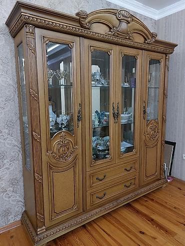 masa ayaqlari: Komod, Servant — 3