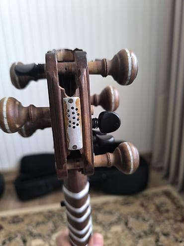 Musiqi alətləri: Professional sədəfli tardı.Öz əl tarımdı.Səsi görünüşü göz — 6