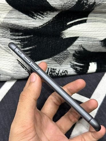 telefon xetsiz internet: IPhone 11, 128 GB, Qara, Face ID — 3