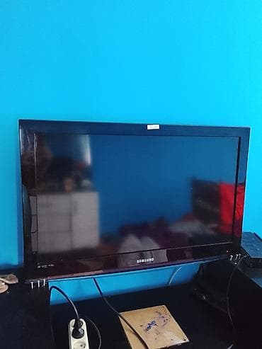 Televizor Samsung LCD 32" FHD (1920x1080)