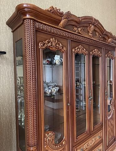 ref: Klassik üslubda böyük vitrin/bufet - Material: təbii ağac əsaslı — 2