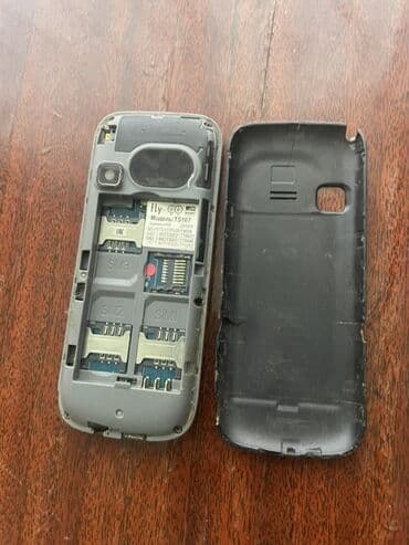 сотовый телефон fly ff181: Fly FT10, цвет - Черный, Кнопочный — 3