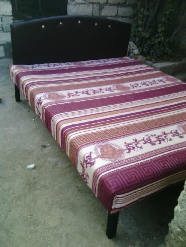 Kravat taza mohkam taxtadan yigilir basligi koja istadiyiviz rangda