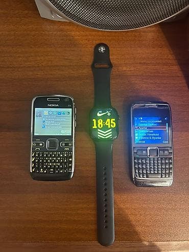 Məhsul: 3 cihazdan ibarət dəst - Nokia E72 (qara/gümüş gövdə, fiziki