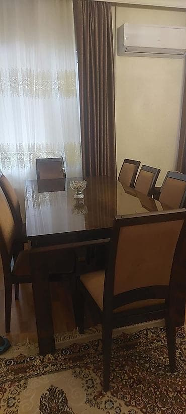 Masalar: Masa dəsti satılır 330₼. Yaxşı vəziyyətdədir. Səliqəlidir. Ünvan — 2