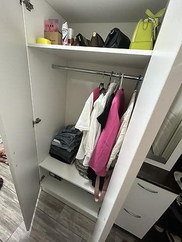 yataq desti teze: Yataq otağı mebel dəsti Tərkib: - 2 ədəd tumbə: hər biri 2 çekmecəli — 4