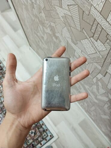 mikro qulaq: Kolleksiya istəyən əlaqə keçsin Apple iPod touch (nəsil erkən — 1