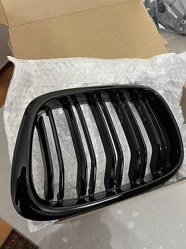 Bmw e39 radiator barmaqlığı Bmw e39 ablicovka Bmw e39 radiator