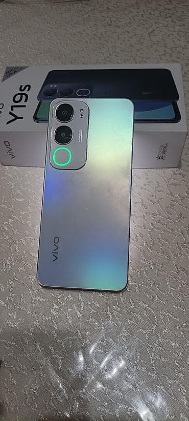 emmi tikis fabriki: Vivo Y19, 128 GB, Face ID — 1