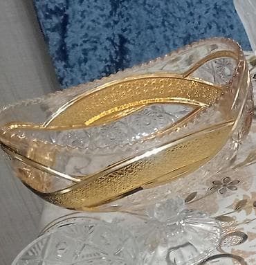 Şüşə meyvə/gül qabı – dekorativ qızılı naxışlı - Material