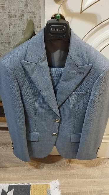 Kişi kostyum dəstləri – klassik stil - Brend asqılarda təqdim olunur — 1