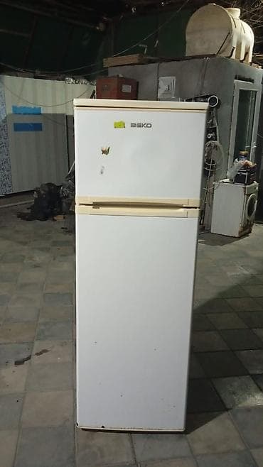 Техника и электроника: Б/у 2 двери Beko Холодильник Продажа, цвет - Белый — 1