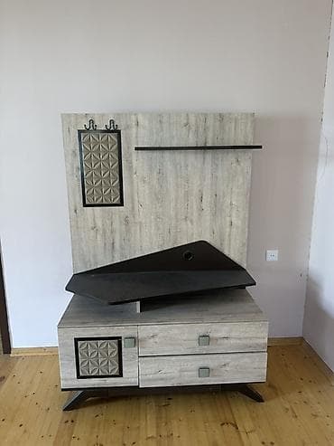 TV stendi və divar paneli dəsti - Material: açıq ağac teksturalı