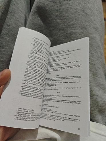 Kiçik Prins" mini kitabı təzədir. İstəyən olsa, yaza bilər. Qiyməti: 4 — 3