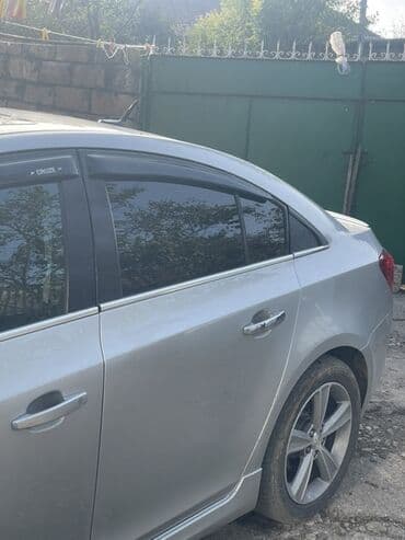 mercedes disk teker type 1 per page 40: Chevrolet Cruze: 1.4 l | 2014 il 170 km Sedan — 7