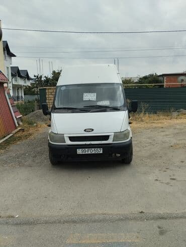 traktor altlıqlı ağ bosonojkalar: Ford Transit furqon, ağ rəngdə və yükdaşıma üçün uyğun. Geniş daxili — 2