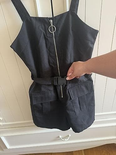 Qara rəngdə qadın kombinezon-şort - Stil: utilitar/streetswear tərzi — 3