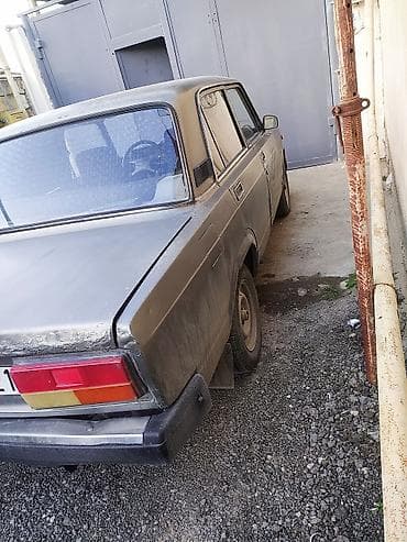 kotan 3 korpus: VAZ (LADA) 2107: 1.5 l | 1984 il 16200 km Sedan — 5