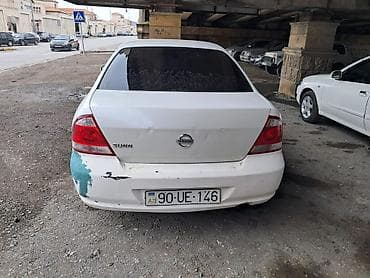 Nissan Sunny: 1.6 l | 2006 il Sedan