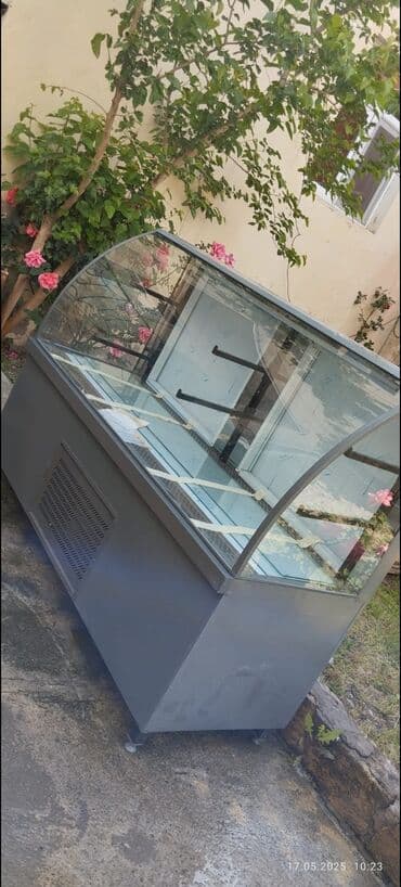 tap az dondurma soyuducu: Şirniyyat/dondurma vitrin soyuducusu - Ön və üst hissəsi əyri — 1