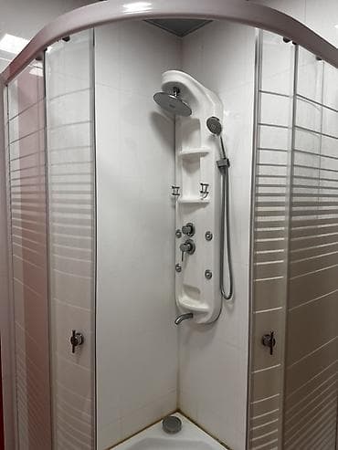 Декоративные панели для стен: Кабинка с закрытым верхом, Угловая — 1