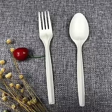 Plastil vilka qaşıq. Qiymet ele bele yazılıb lalafo.az -da Plastil vilka qaşıq. Qiymet ele bele yazılıb